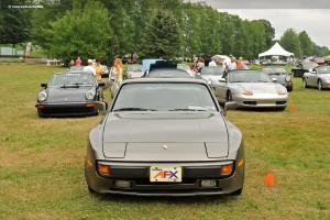 Porsche 944