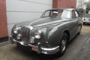 Daimler V8 250